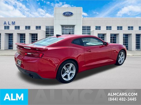 Used 2018 Chevrolet Camaro LS RWD image 5