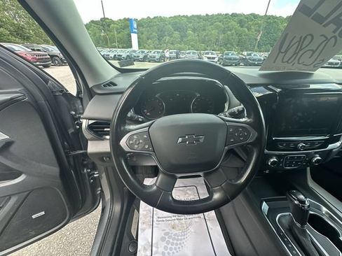 Used 2020 Chevrolet Traverse RS w/ LPO, Floor Liner Package AWD/4WD image 13