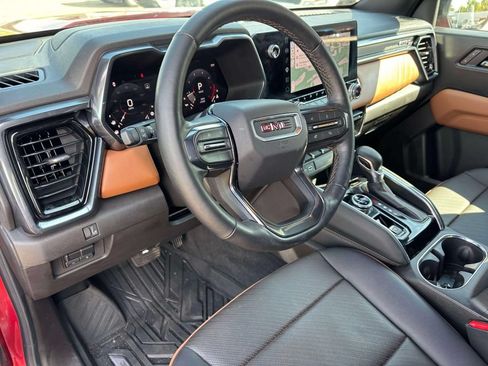 Used 2025 GMC Canyon AT4 w/ AT4 Premium Package AWD/4WD image 6