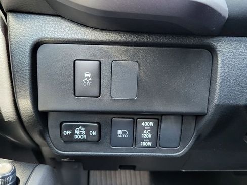 Used 2023 Toyota Tacoma TRD Off-Road w/ Technology Package AWD/4WD image 20