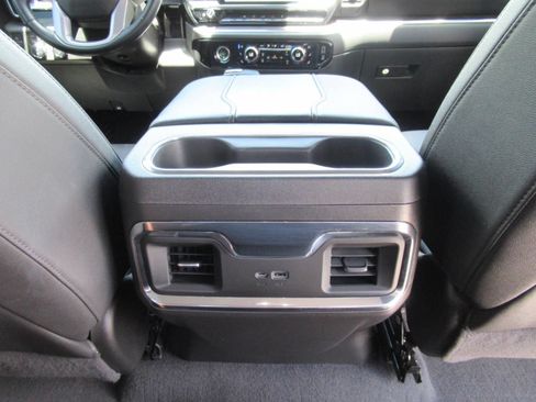 Used 2023 GMC Sierra 1500 SLT w/ SLT Premium Package AWD/4WD image 32