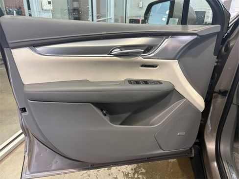 Certified 2023 Cadillac XT5 Premium Luxury w/ LPO, Floor Liner Package image 19