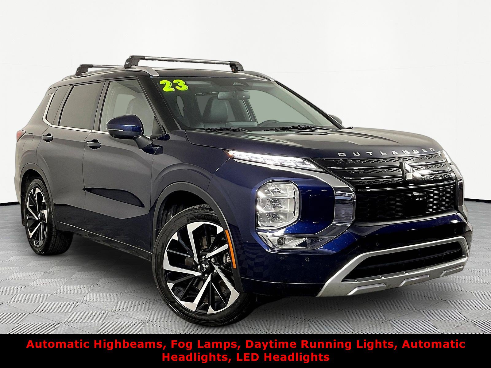 Used 2023 Mitsubishi Outlander SEL AWD/4WD image 3