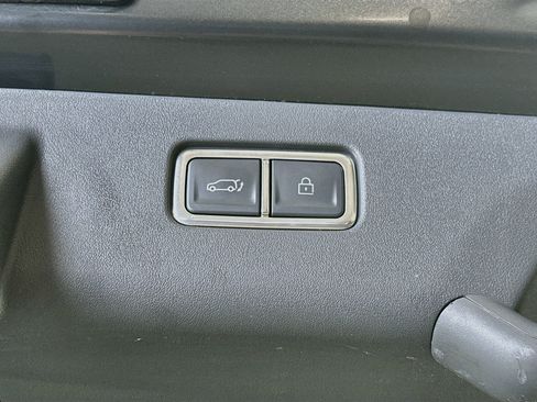 Used 2024 Kia EV9 Wind AWD/4WD image 32