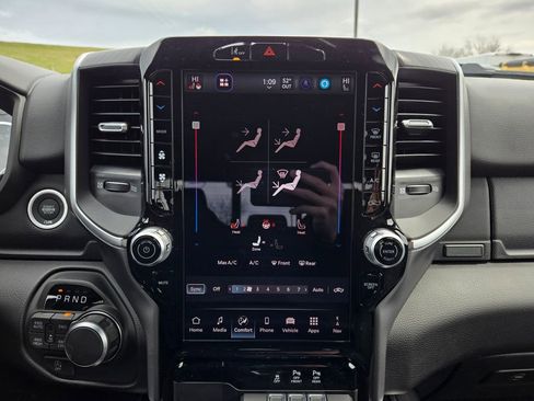 New 2026 RAM 1500 4x4 Crew Cab image 20