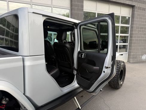 Used 2023 Jeep Gladiator Rubicon w/ Trailer Tow Package AWD/4WD image 38