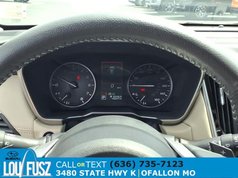 Used 2025 Subaru Outback Limited AWD/4WD image 19