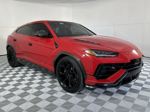 Used 2023 Lamborghini Urus Performante AWD/4WD image 2