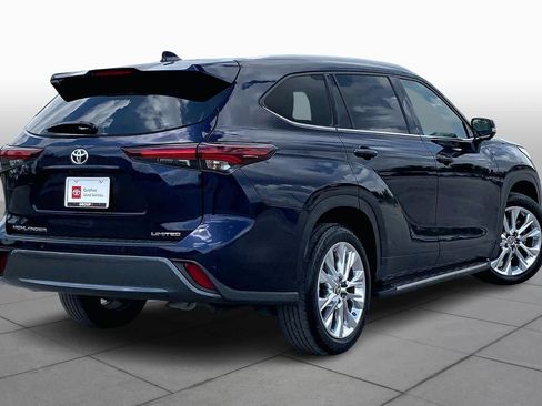 Used 2024 Toyota Highlander Limited image 13