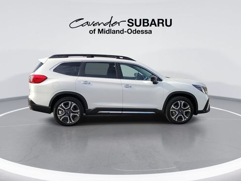 Used 2025 Subaru Ascent Touring AWD/4WD image 9