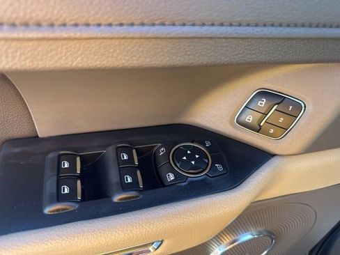 Used 2021 Ford Expedition XLT image 25