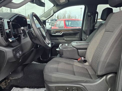 Used 2023 Chevrolet Silverado 1500 LT AWD/4WD image 14