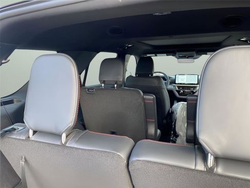 New 2026 Ford Explorer ST-Line w/ ST-Line Street Pack AWD/4WD image 22