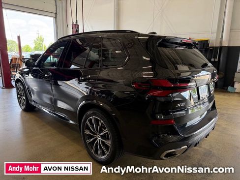 Used 2025 BMW X5 xDrive40i AWD/4WD image 3