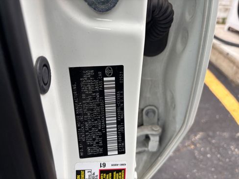 Used 2025 Toyota Camry LE image 28