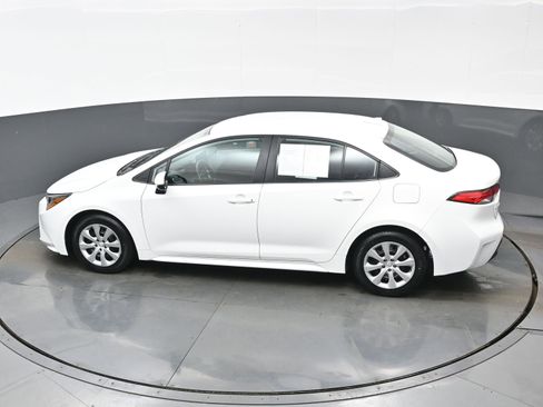 Used 2024 Toyota Corolla LE image 35