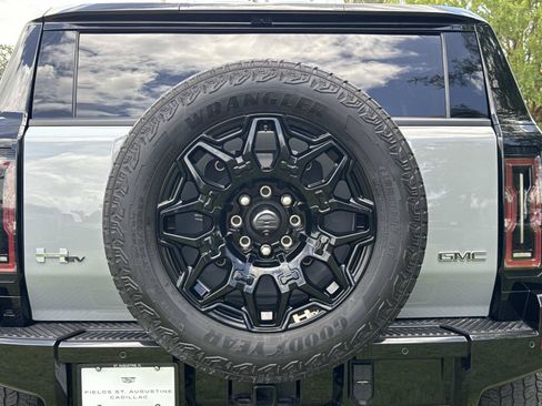 Used 2026 GMC Hummer EV SUV AWD/4WD image 10
