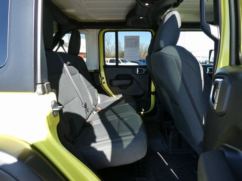 Used 2024 Jeep Wrangler Unlimited Sport image 16