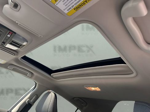 Used 2024 Subaru Crosstrek 2.0i Premium image 11