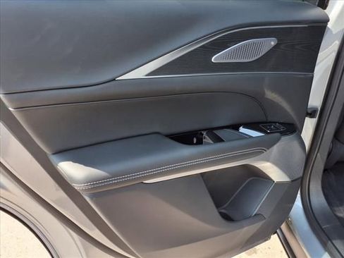 New 2025 Cadillac Lyriq Luxury image 18