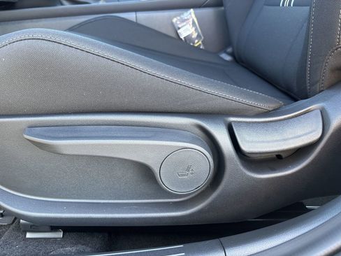 Certified 2025 Hyundai Elantra Sport image 14