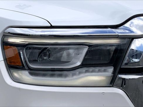 Used 2019 RAM 1500 Laramie image 24