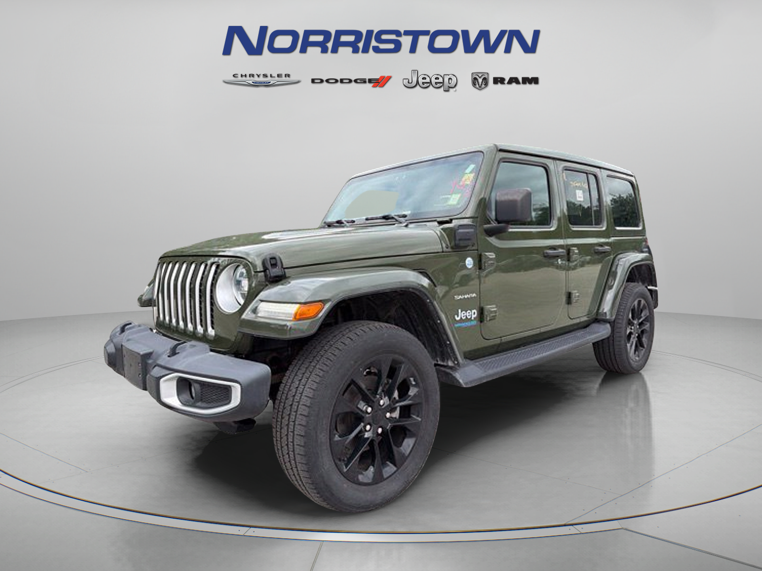 Used 2021 Jeep Wrangler Unlimited Sahara w/ Cold Weather Group AWD/4WD image 3