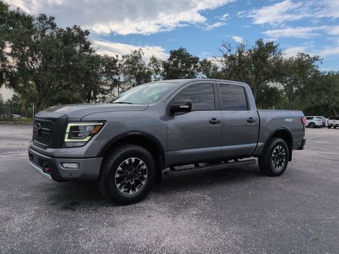 Used 2023 Nissan Titan PRO-4X w/ Pro-4x Convenience Package AWD/4WD image 7