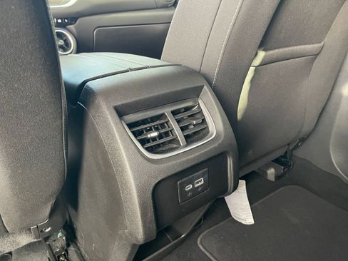 Used 2025 Chevrolet Blazer LT image 23