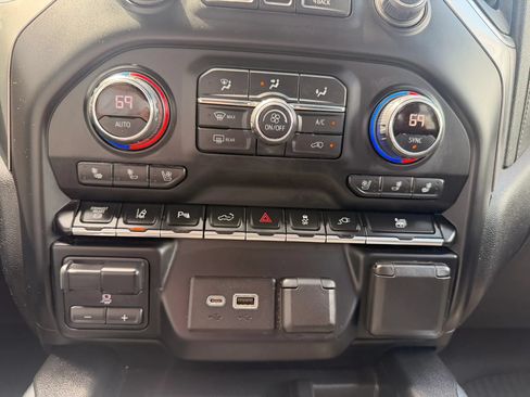 Used 2020 Chevrolet Silverado 2500 LTZ w/ Technology Package AWD/4WD image 23