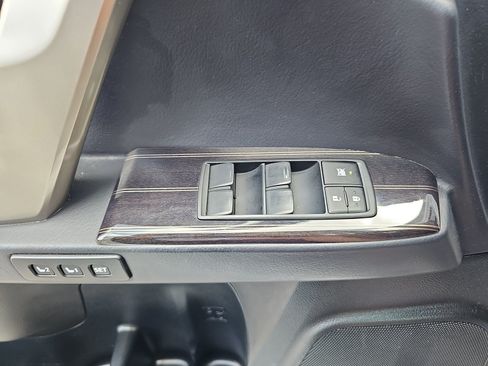 Used 2021 Lexus GX 460 Luxury w/ Sport Design Package AWD/4WD image 24