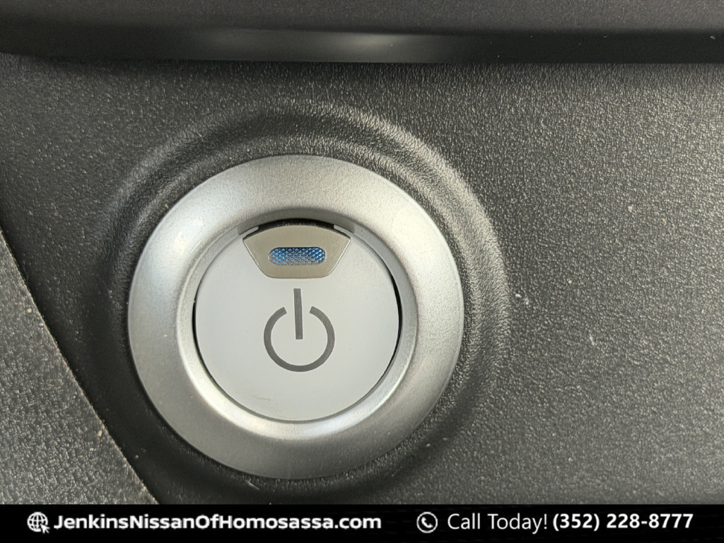 Certified 2025 Nissan Leaf S FWD image 37
