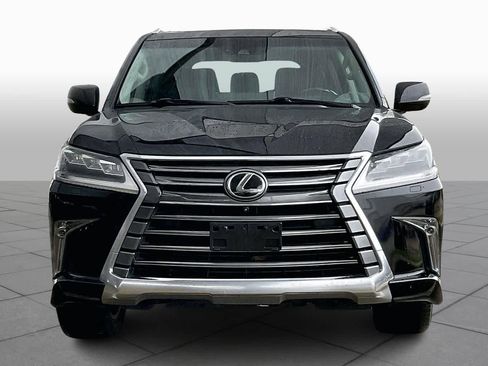 Used 2020 Lexus LX 570 4WD w/ 3rd Row & Luxury Pkg image 3