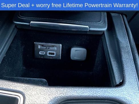 Used 2019 Cadillac XT4 Premium Luxury image 32