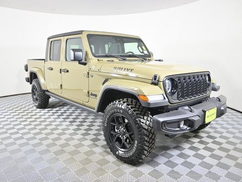 New 2025 Jeep Gladiator Willys image 10