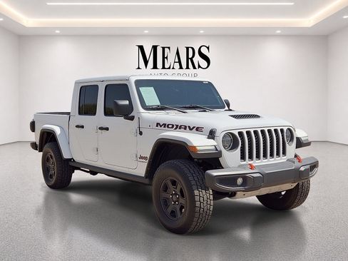 Used 2022 Jeep Gladiator Mojave w/ LED Lighting Group AWD/4WD image 7