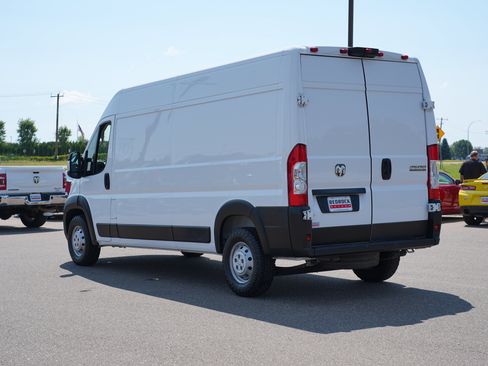 Used 2023 RAM ProMaster 2500 FWD image 5