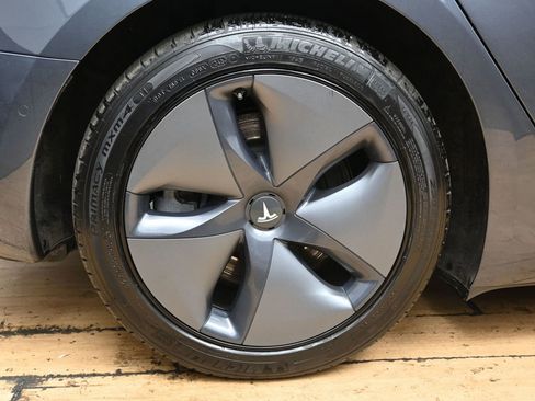 Used 2019 Tesla Model 3 Long Range image 12