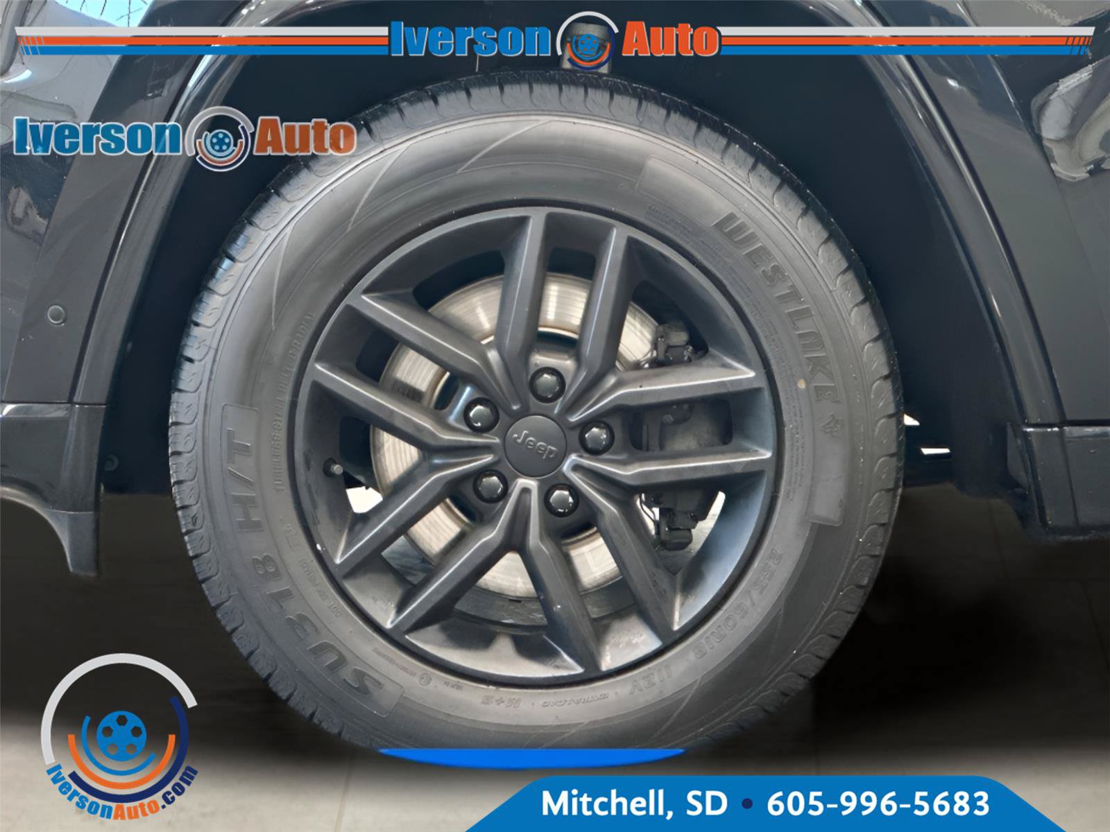Used 2020 Jeep Grand Cherokee Overland AWD/4WD image 11