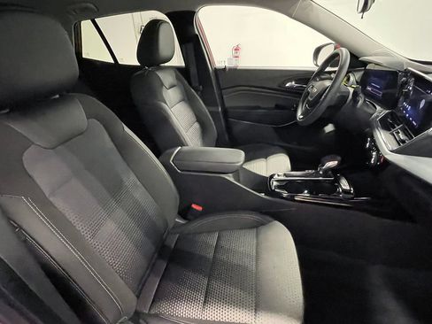 Used 2024 Chevrolet Trax LT FWD image 26
