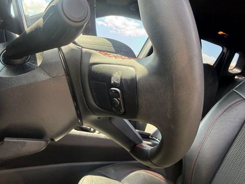 Used 2025 Jeep Compass Trailhawk AWD/4WD image 21