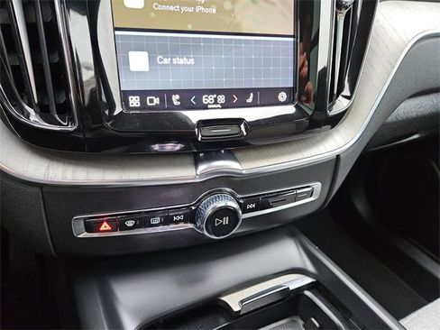 Used 2023 Volvo XC60 T8 Ultimate w/ Climate Package image 23