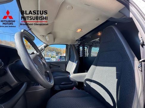 Used 2023 GMC Savana 2500 w/ Driver Convenience Package image 10
