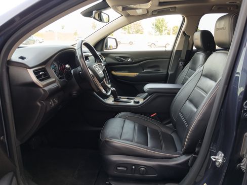 Used 2019 GMC Acadia Denali w/ Technology Package AWD/4WD image 8