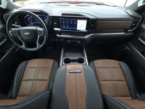 Used 2024 Chevrolet Silverado 2500 High Country w/ High Country Premium Package image 27