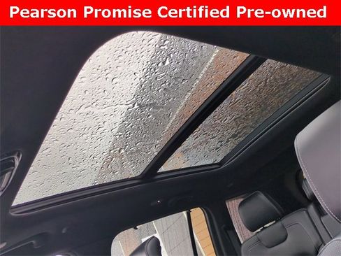 Used 2022 Jeep Grand Cherokee Overland w/ Luxury Tech Group IV image 20