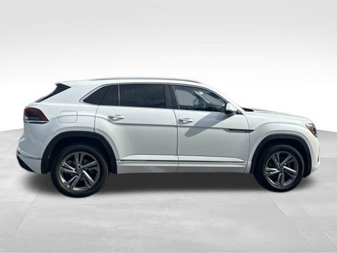 Used 2024 Volkswagen Atlas Cross Sport SEL R-Line AWD/4WD image 9