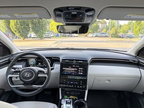 Used 2022 Hyundai Tucson Limited AWD/4WD image 15
