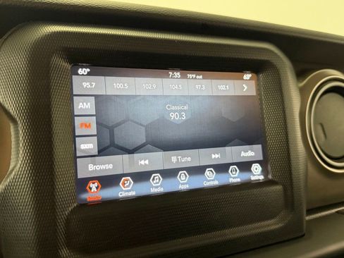 Used 2021 Jeep Wrangler Unlimited Sport AWD/4WD image 19
