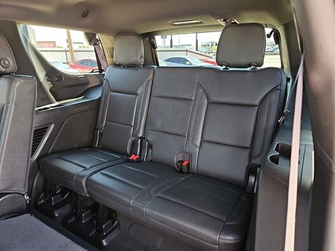Used 2024 Chevrolet Tahoe LT RWD image 10